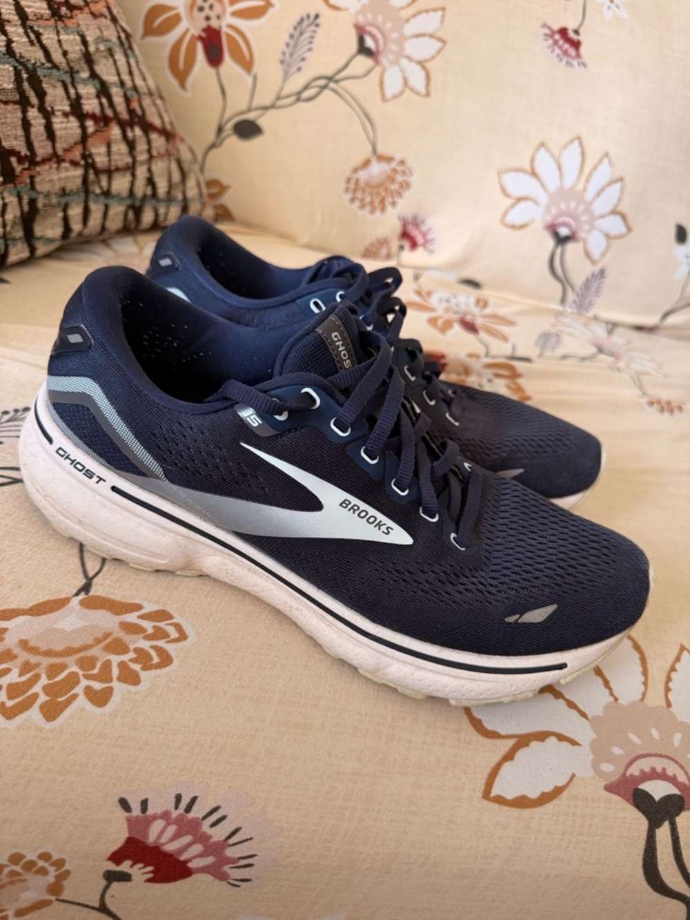 Brooks Ghost women’s size 10 Running Shoes - Navy with White Accents
